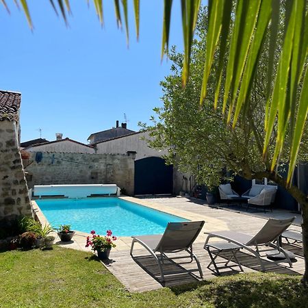 Aux Portes Des Iles Saint-Just-Luzac Exterior foto